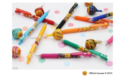 あのキャンディの味がする?甘い香りのペン「サラサクリップ×チュッパチャプス」ゼブラが発売