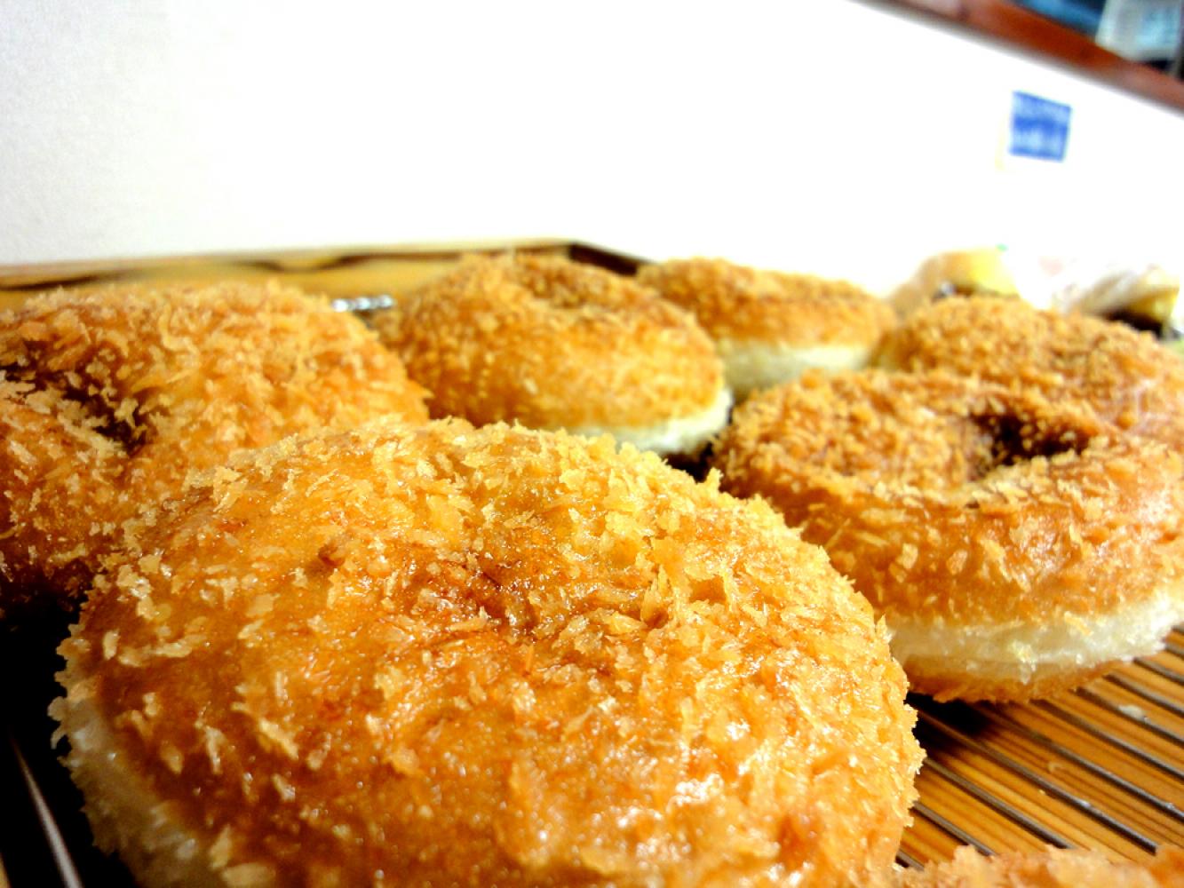 黒いカレーパン