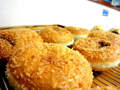 黒いカレーパン