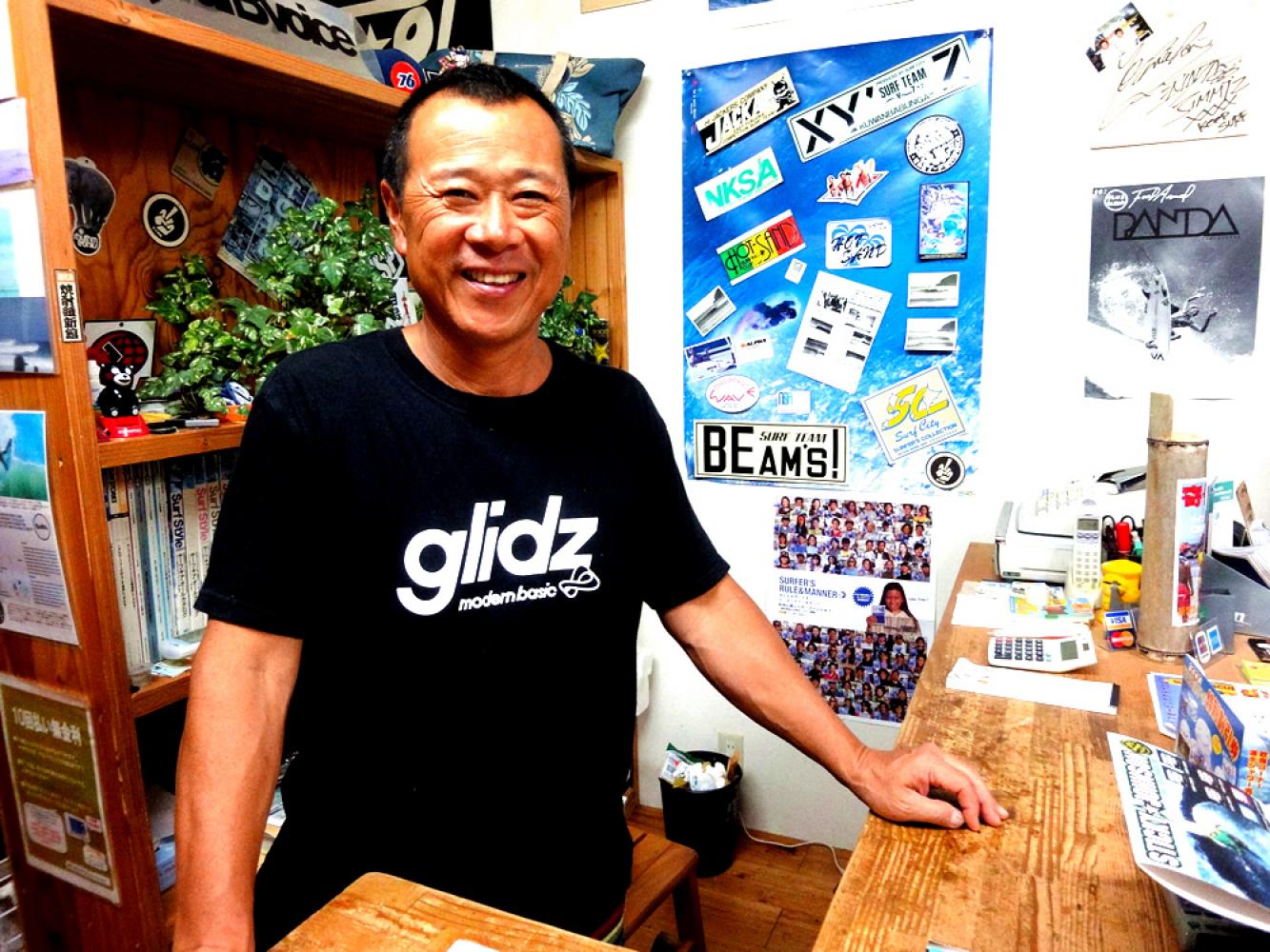 サーフィンのスクールでお待ちしています PLUS ALPHA 「プラスアルファ」