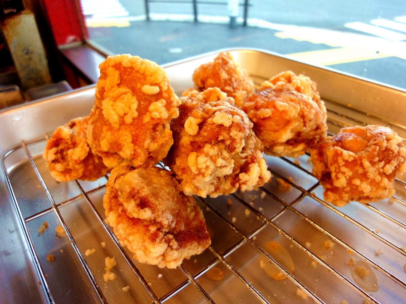 ジューシーなもも肉の唐揚げです とよ唐